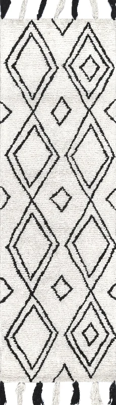 Moroccan Diamond Tassel Rug | Ivory