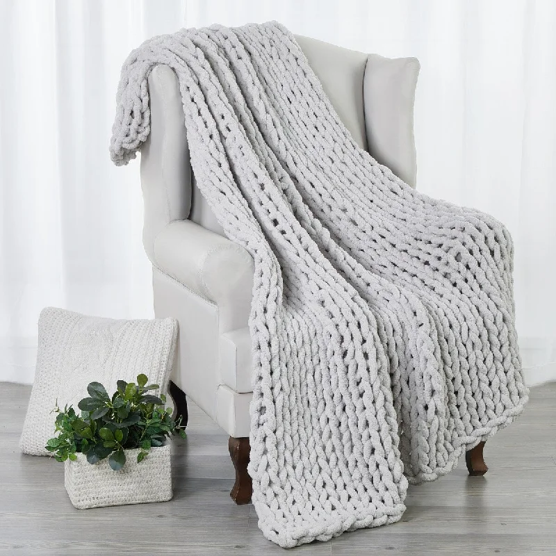 Kathy Ireland Chunky Knit Chenille Throw