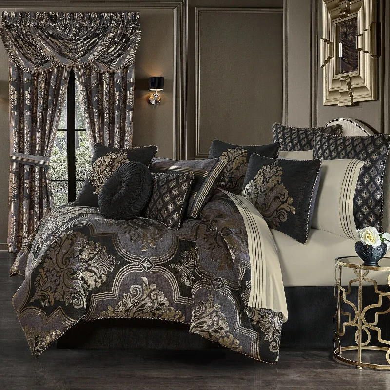 J. Queen New York Savoy Comforter Set