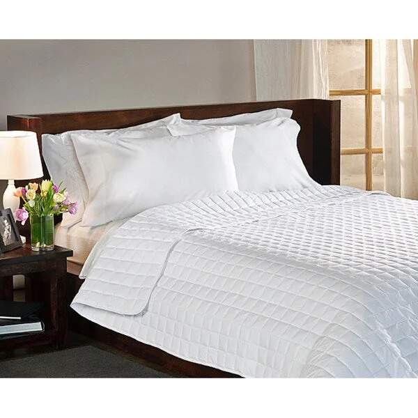 Suite Collection White Down Alternative Comforter