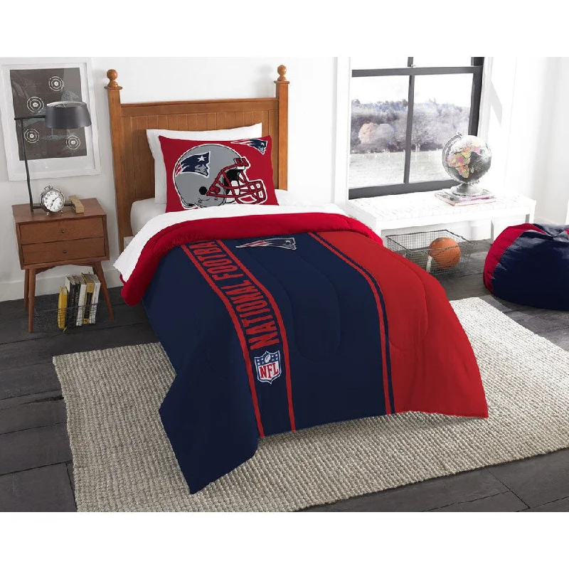 The Northwest Company Official NFL New England Patriots Twin Applique 3-piece Comforter Set